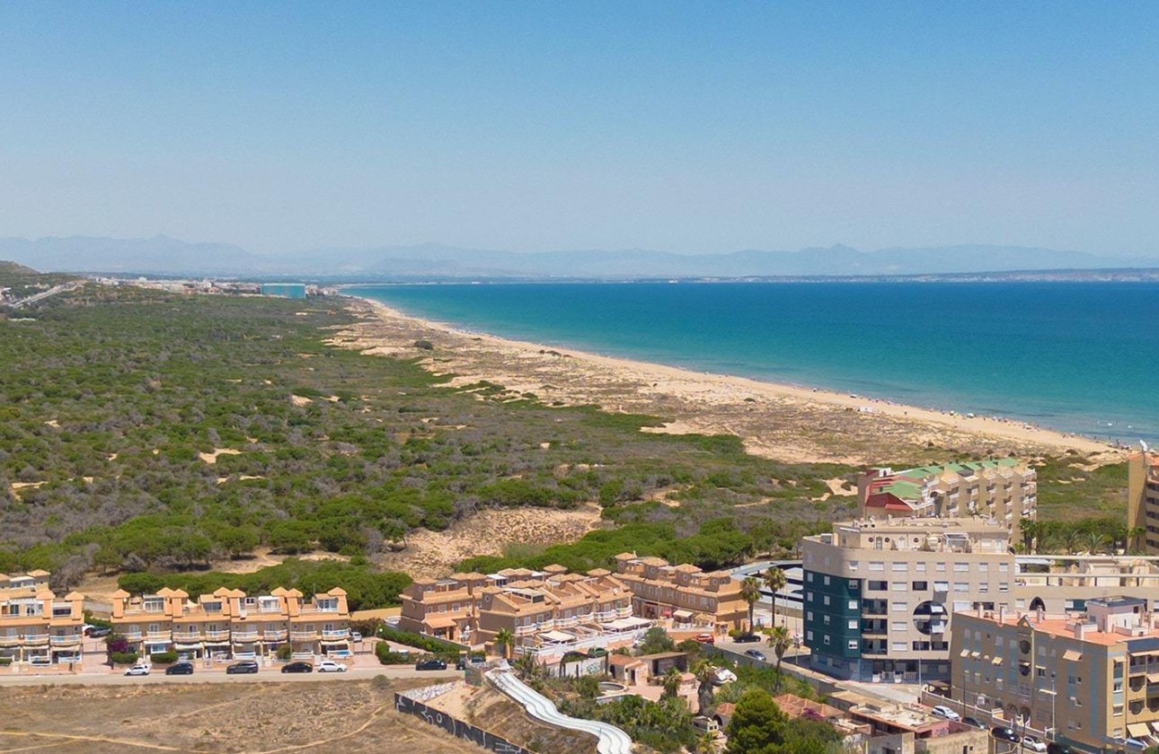 Resale - Apartment / flat - Torrevieja - La Mata pueblo