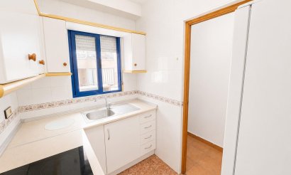 Resale - Apartment / flat - Torrevieja - Estacion de autobuses