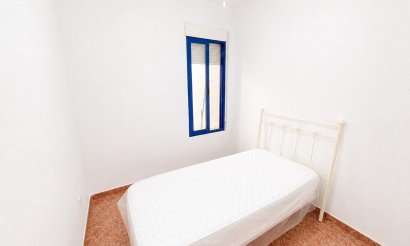 Resale - Apartment / flat - Torrevieja - Estacion de autobuses