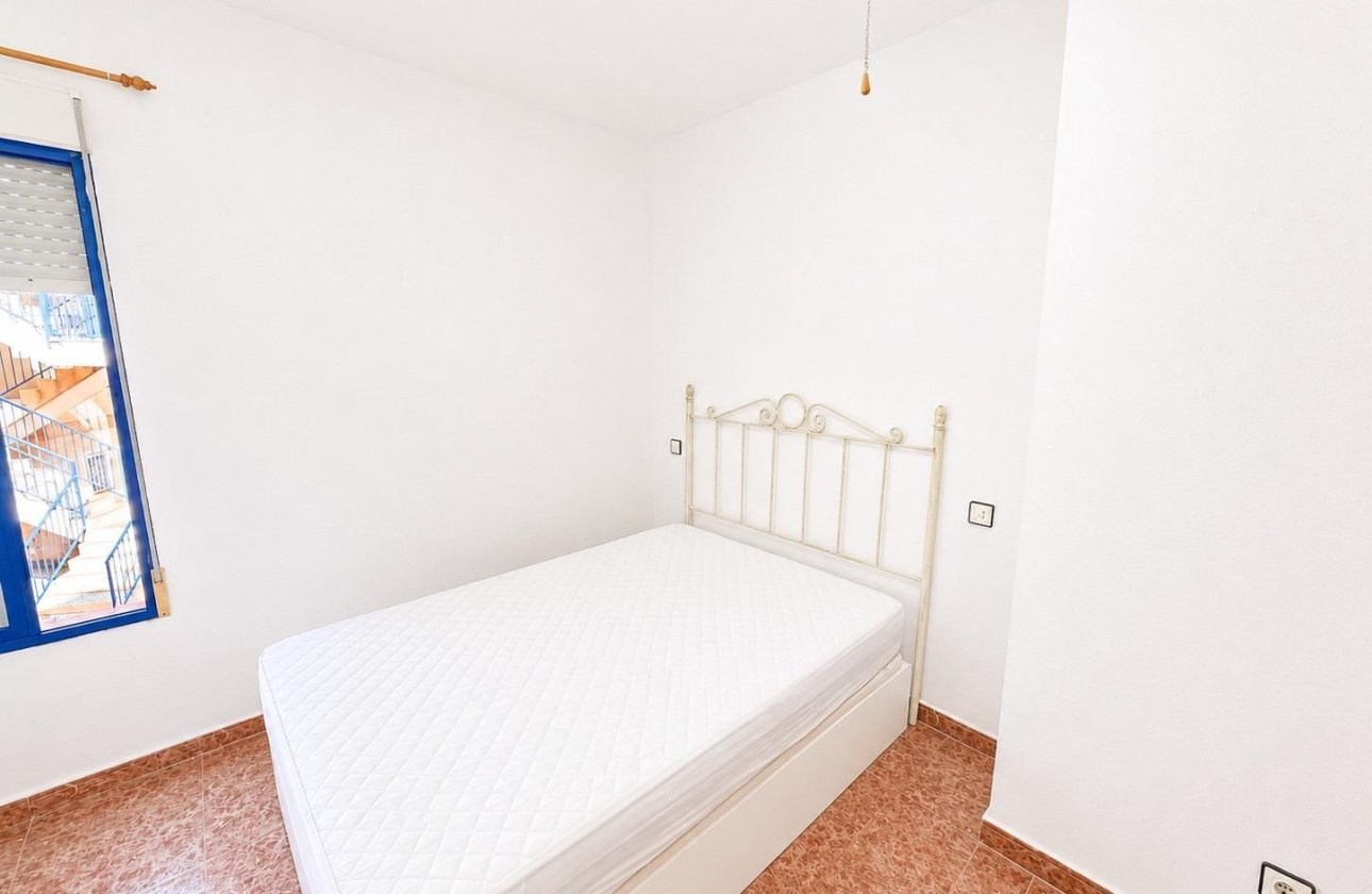 Resale - Apartment / flat - Torrevieja - Estacion de autobuses