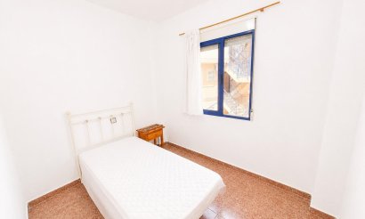 Resale - Apartment / flat - Torrevieja - Estacion de autobuses