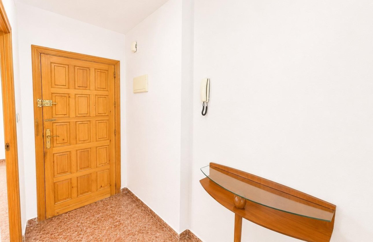 Resale - Apartment / flat - Torrevieja - Estacion de autobuses