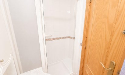 Resale - Apartment / flat - Torrevieja - Estacion de autobuses