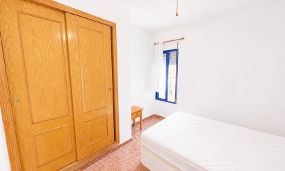 Resale - Apartment / flat - Torrevieja - Estacion de autobuses
