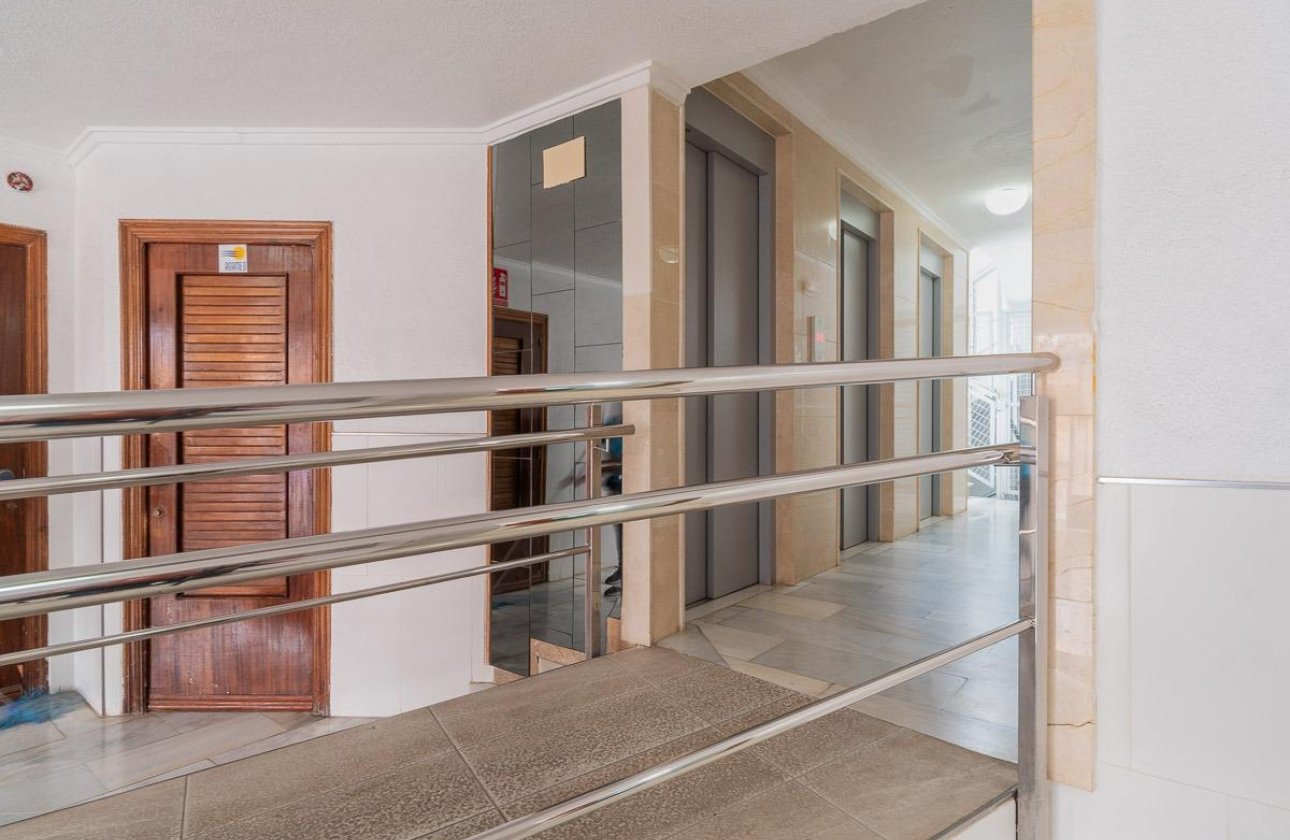 Reventa - Apartamento / piso - Torrevieja - Centro