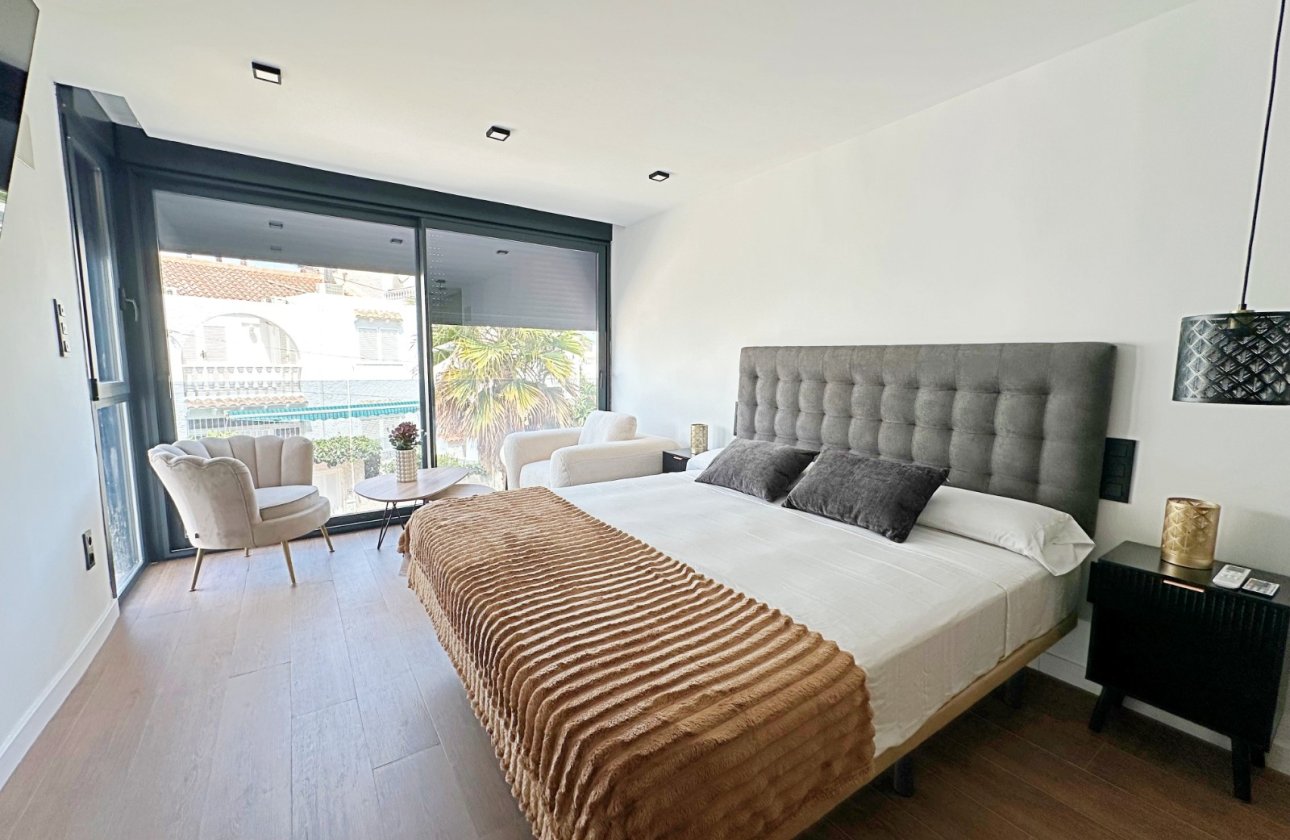 Revente - Maison de ville - Torrevieja
