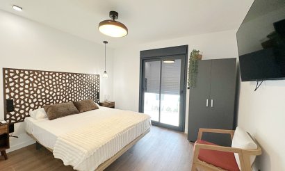 Revente - Maison de ville - Torrevieja