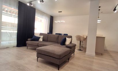 Resale - Apartment / flat - Torrevieja - Playa Acequion