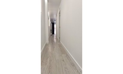 Resale - Apartment / flat - Torrevieja - Playa Acequion