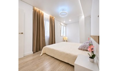 Resale - Apartment / flat - Torrevieja - Playa Acequion