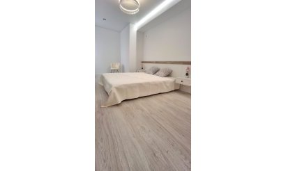 Resale - Apartment / flat - Torrevieja - Playa Acequion