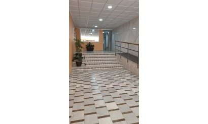 Resale - Apartment / flat - Torrevieja - Playa Acequion