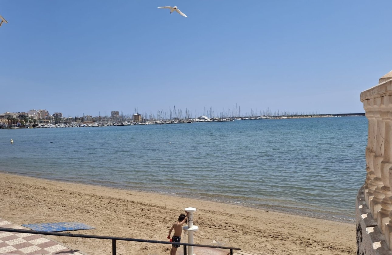 Resale - Apartment / flat - Torrevieja - Playa Acequion