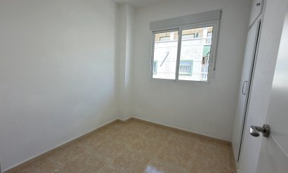 Resale - Apartment / flat - Torrevieja - Curva del Palangre