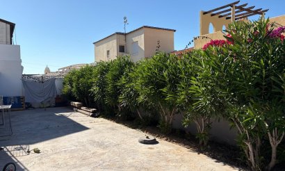 Resale - Villa - Torrevieja - La Siesta