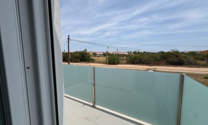 Resale - Villa - Torrevieja - La Siesta