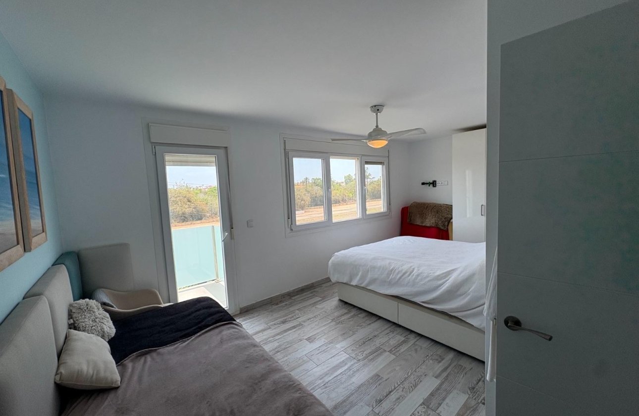 Resale - Villa - Torrevieja - La Siesta