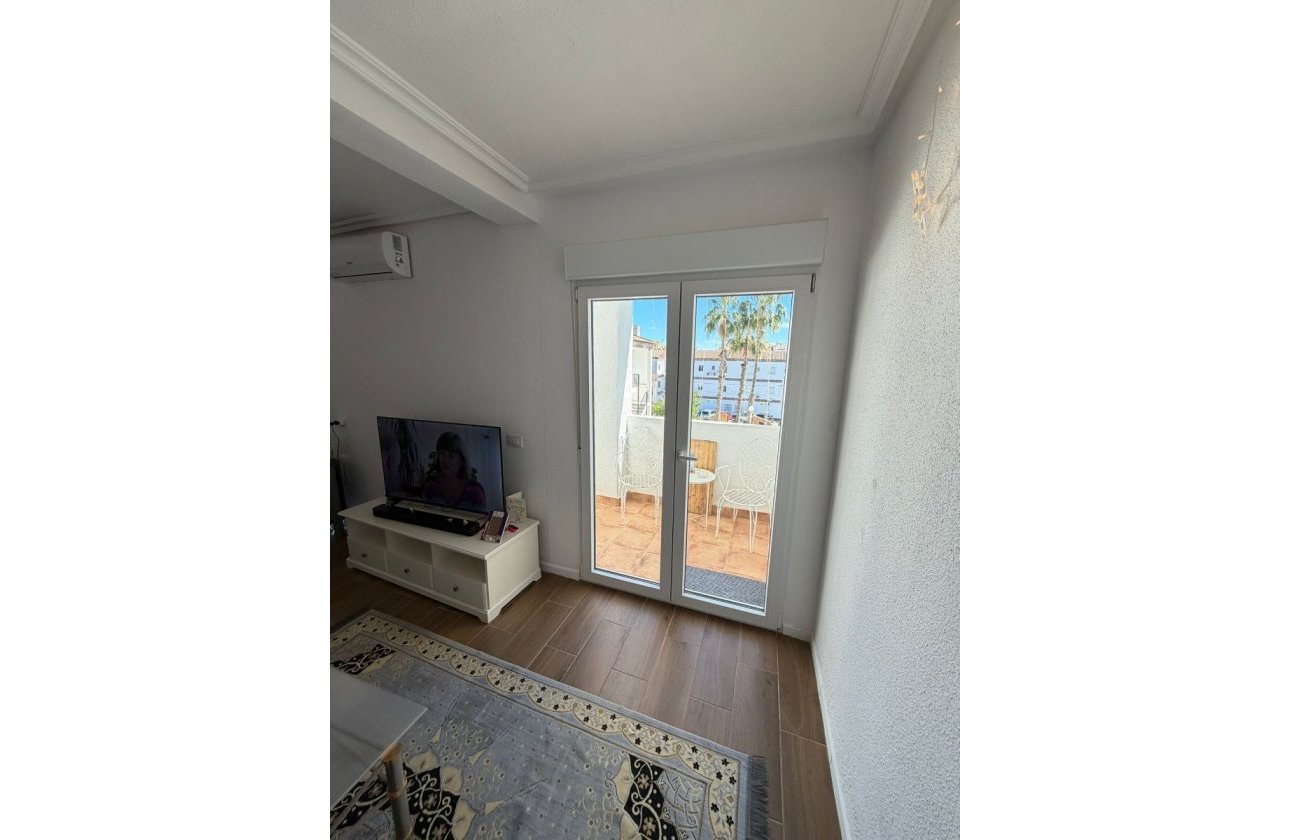 Reventa - Apartamento / piso - Orihuela Costa - Punta Prima