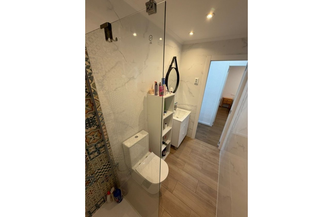 Reventa - Apartamento / piso - Orihuela Costa - Punta Prima