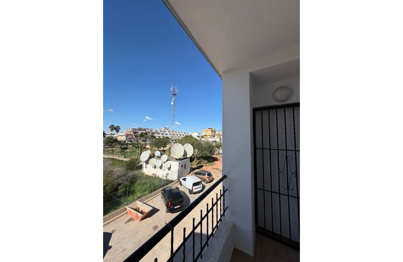 Reventa - Apartamento / piso - Orihuela Costa - Punta Prima