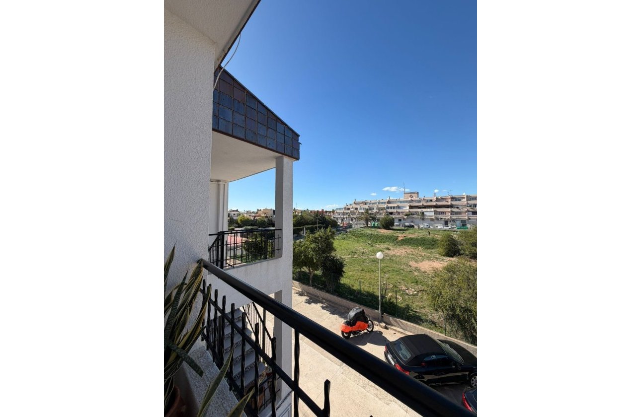Reventa - Apartamento / piso - Orihuela Costa - Punta Prima