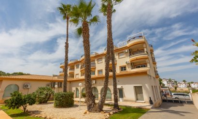 Resale - Apartment / flat - Orihuela - Villamartin