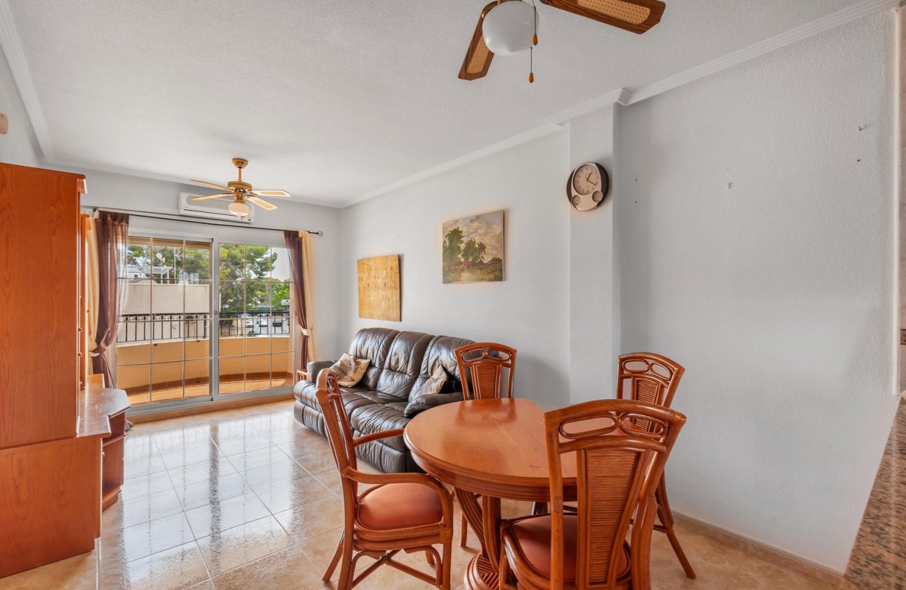 Resale - Apartment / flat - Orihuela - Villamartin