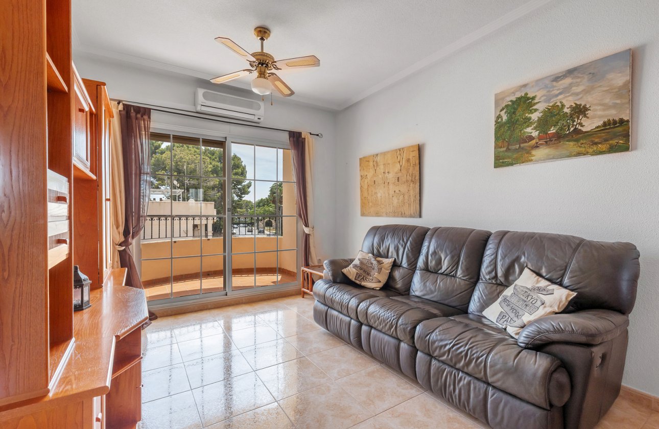 Resale - Apartment / flat - Orihuela - Villamartin