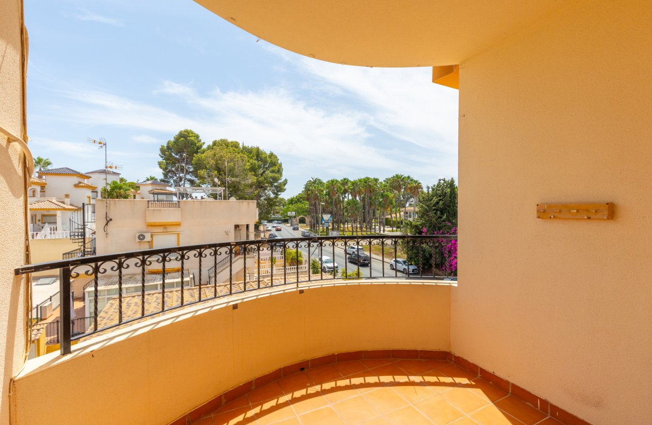 Resale - Apartment / flat - Orihuela - Villamartin