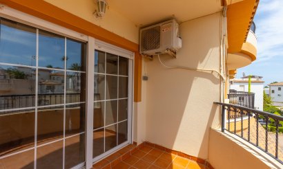 Resale - Apartment / flat - Orihuela - Villamartin