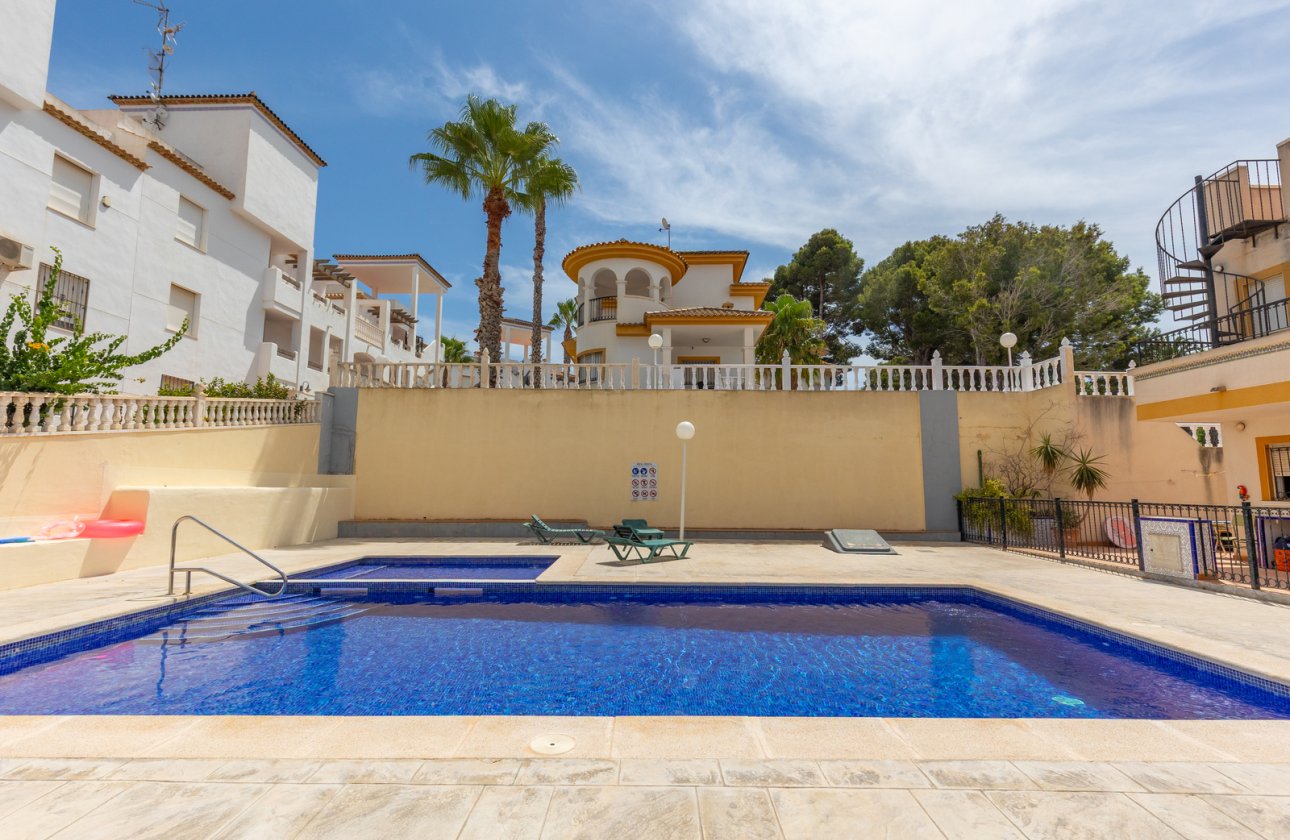 Resale - Apartment / flat - Orihuela - Villamartin