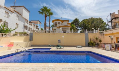Resale - Apartment / flat - Orihuela - Villamartin