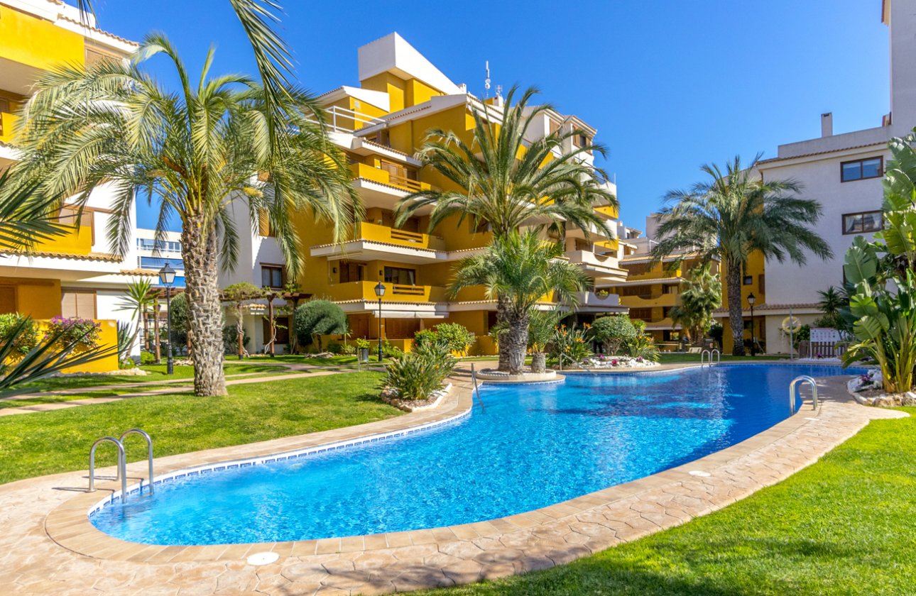 Resale - Apartment / flat - Torrevieja - Punta Prima