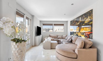 Resale - Apartment / flat - Torrevieja - Punta Prima