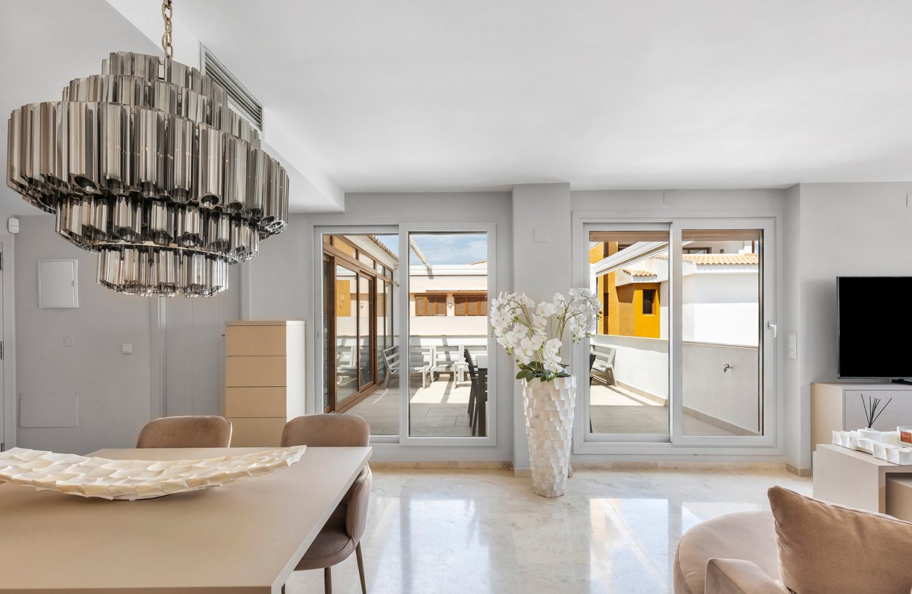 Resale - Apartment / flat - Torrevieja - Punta Prima