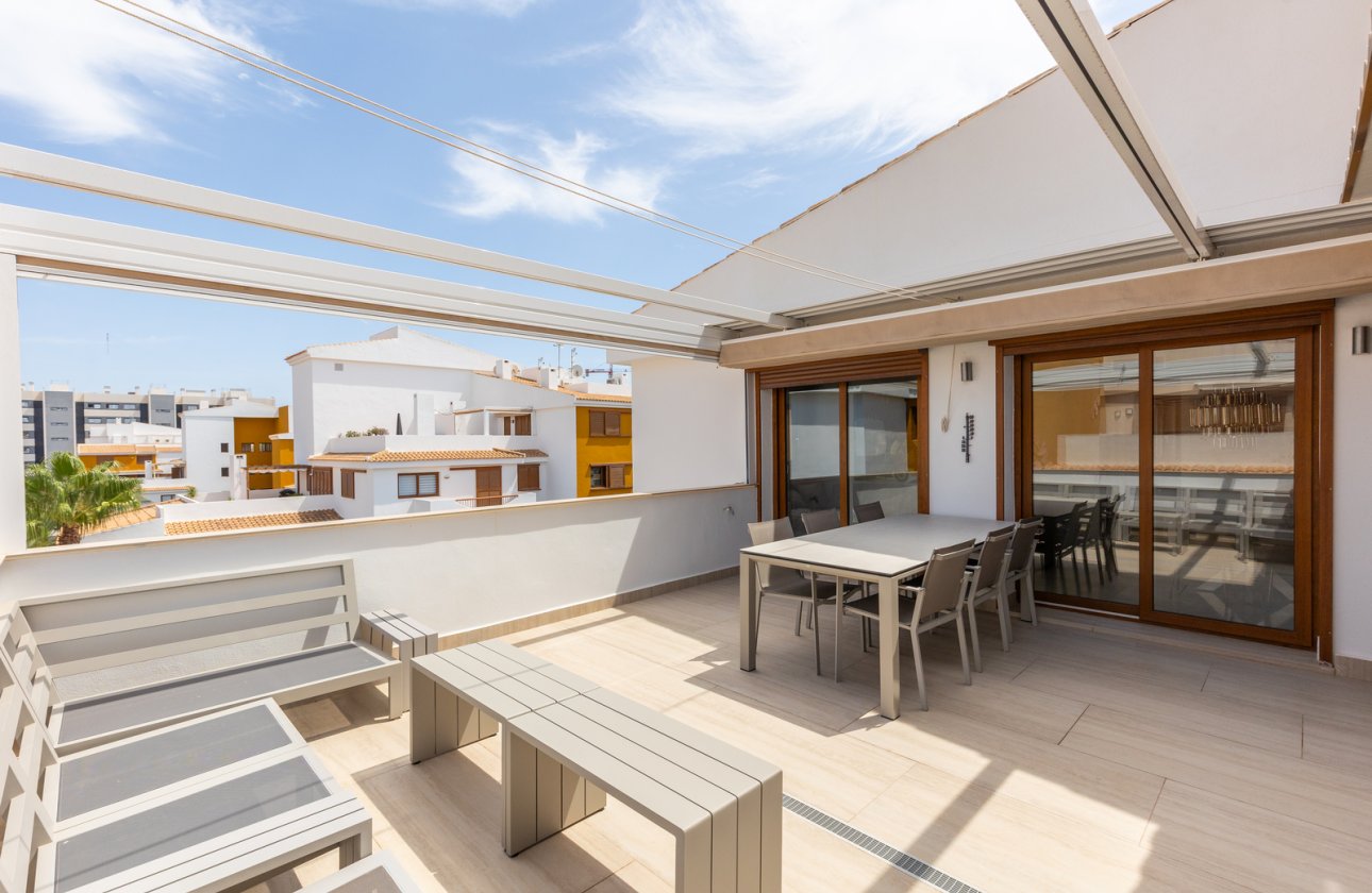 Resale - Apartment / flat - Torrevieja - Punta Prima