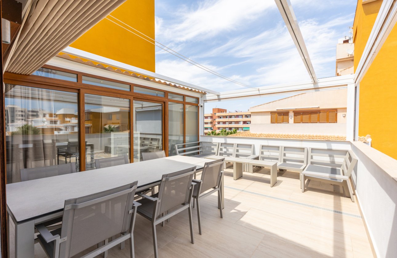 Resale - Apartment / flat - Torrevieja - Punta Prima