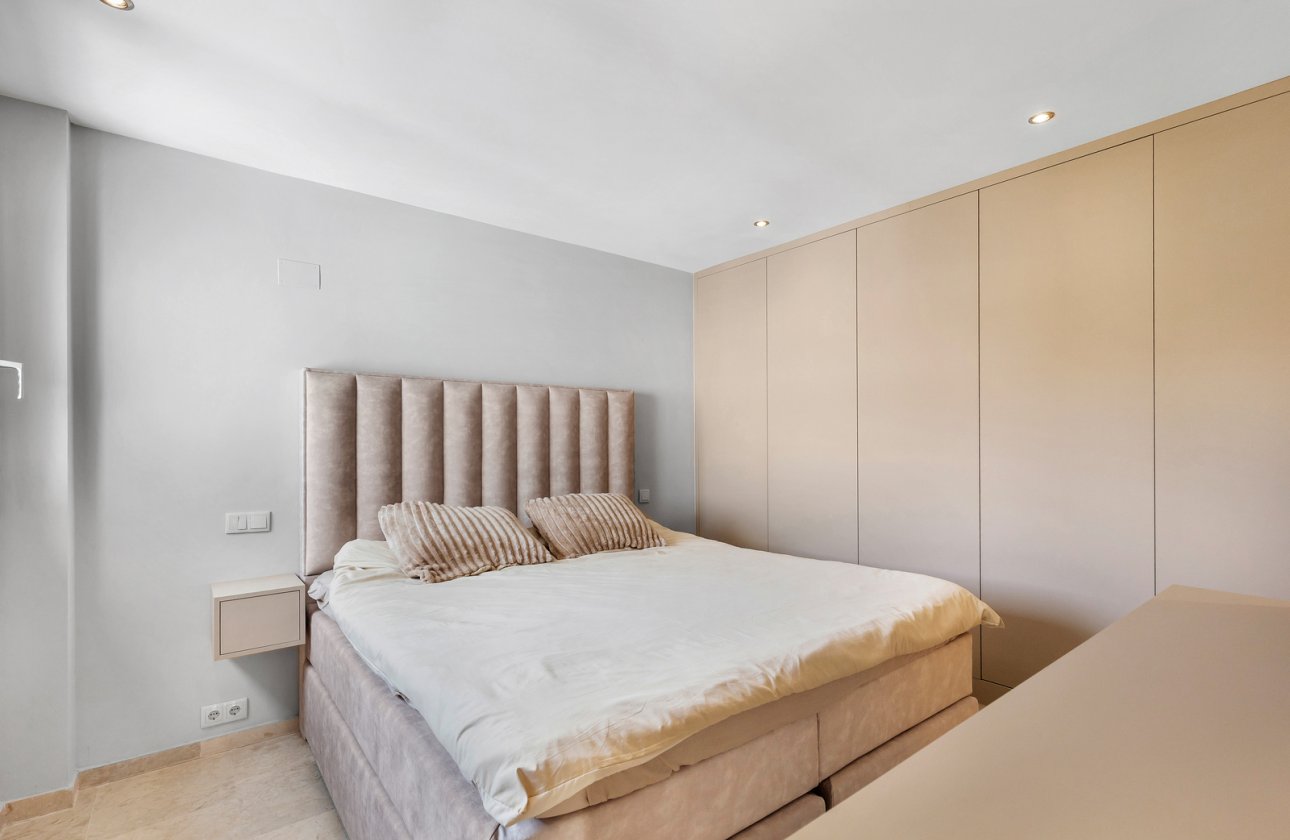 Resale - Apartment / flat - Torrevieja - Punta Prima