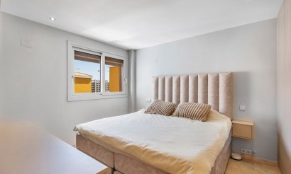 Resale - Apartment / flat - Torrevieja - Punta Prima
