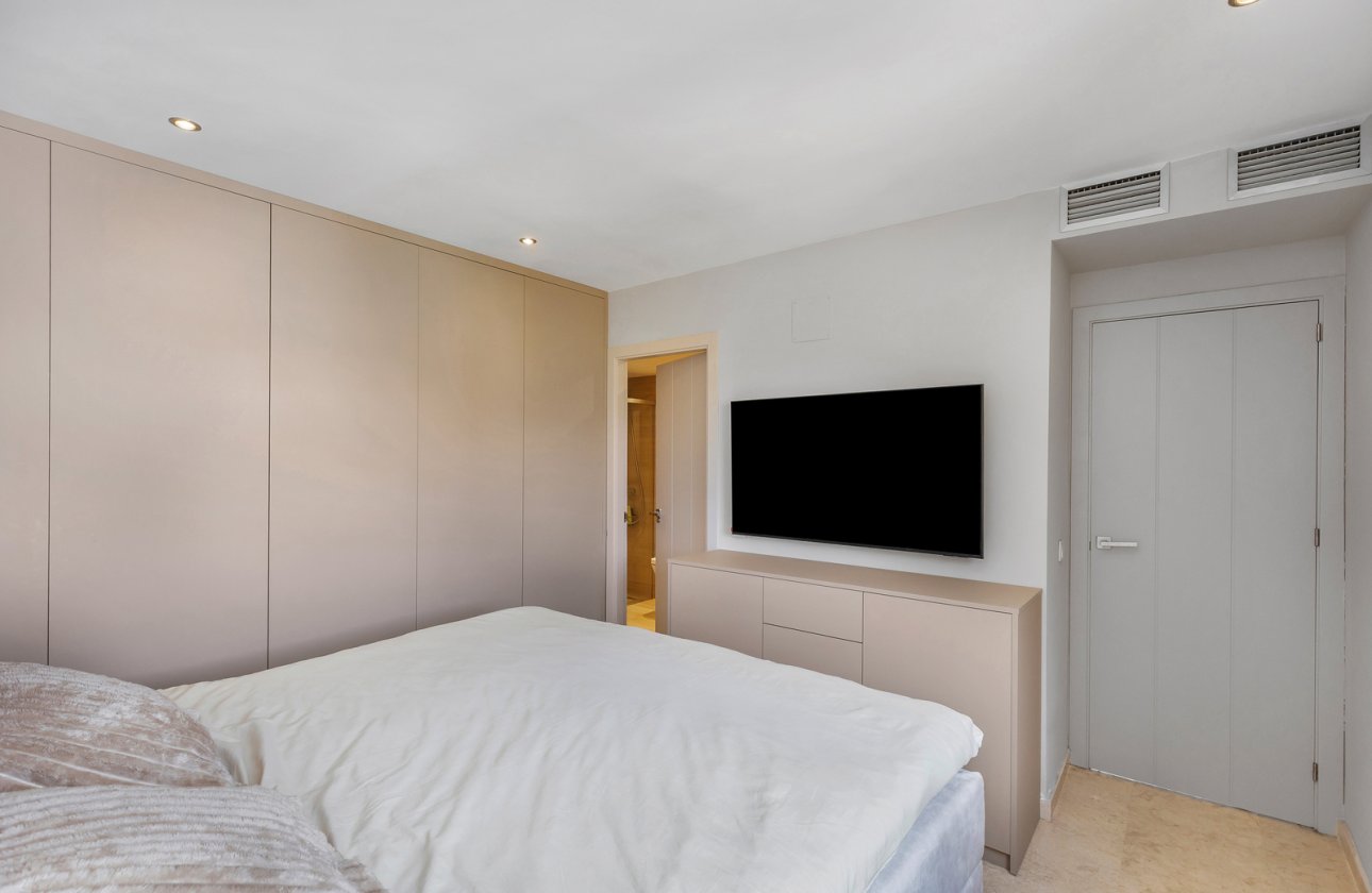 Resale - Apartment / flat - Torrevieja - Punta Prima