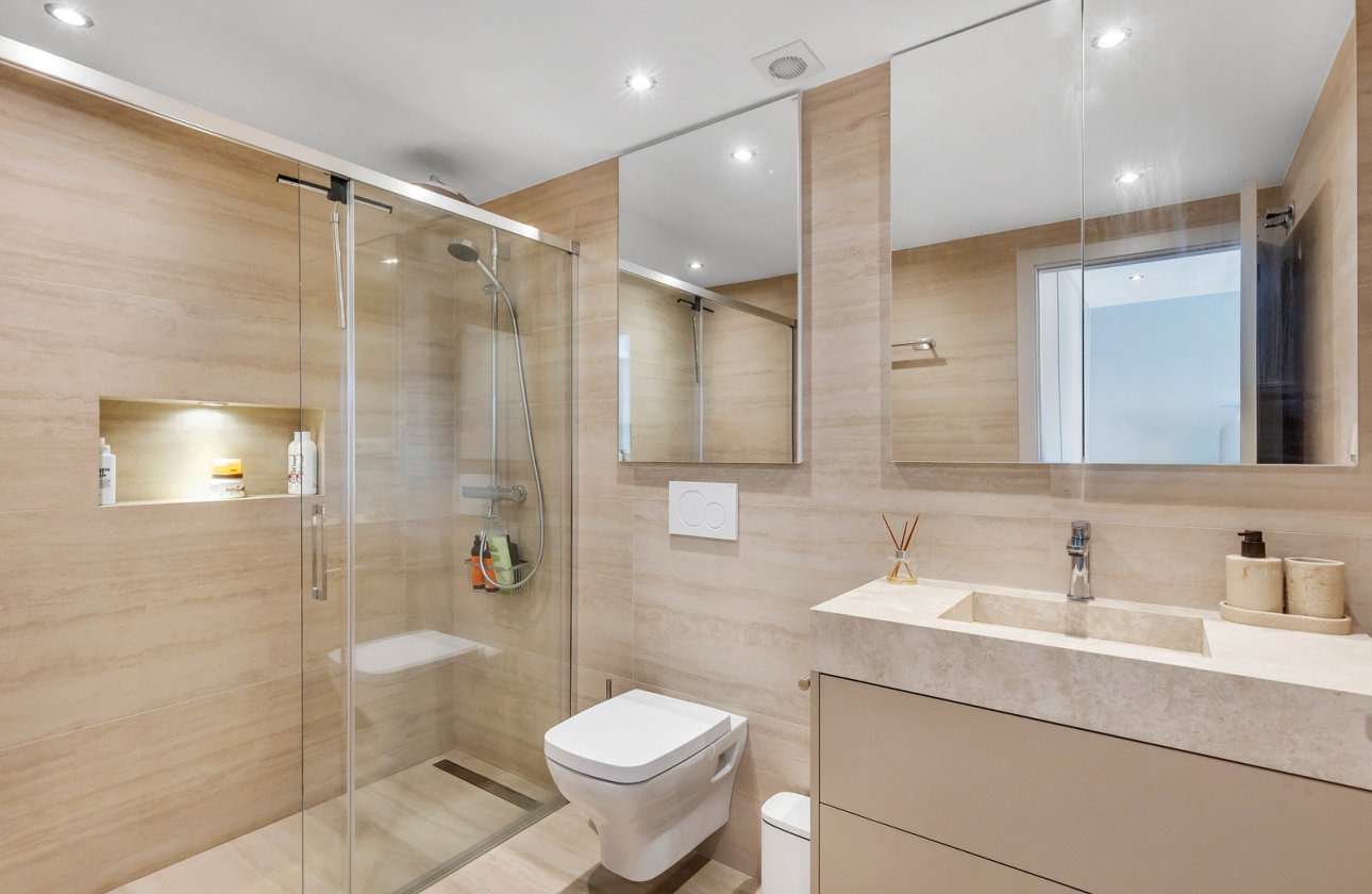 Resale - Apartment / flat - Torrevieja - Punta Prima
