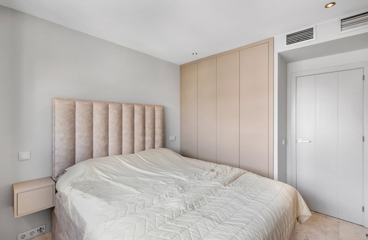 Resale - Apartment / flat - Torrevieja - Punta Prima