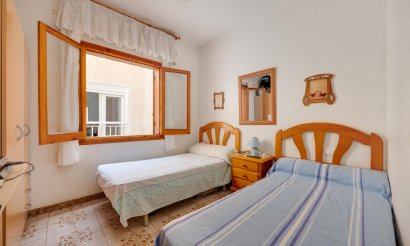 Resale - Bungalow - Torrevieja - Playa del Acequión