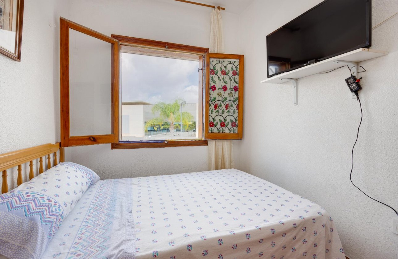 Resale - Bungalow - Torrevieja - Playa del Acequión