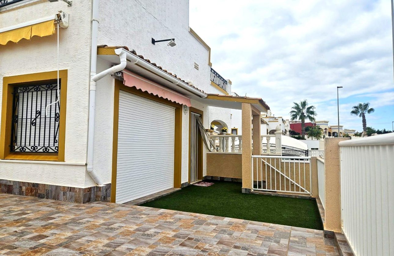 Resale - Villa - Orihuela Costa - Dream Hills