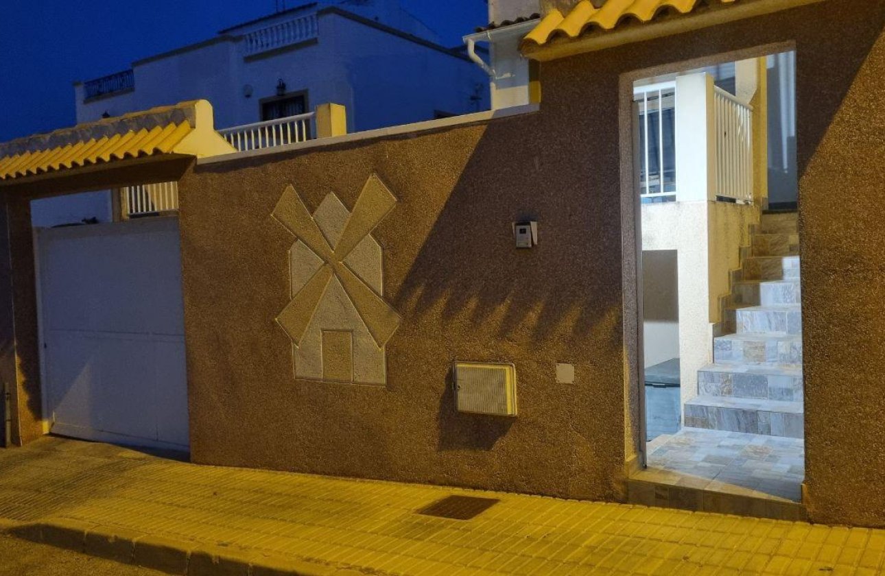Resale - Villa - Orihuela Costa - Dream Hills