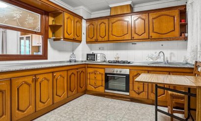 Resale - Apartment / flat - Torrevieja - Playa de los Locos