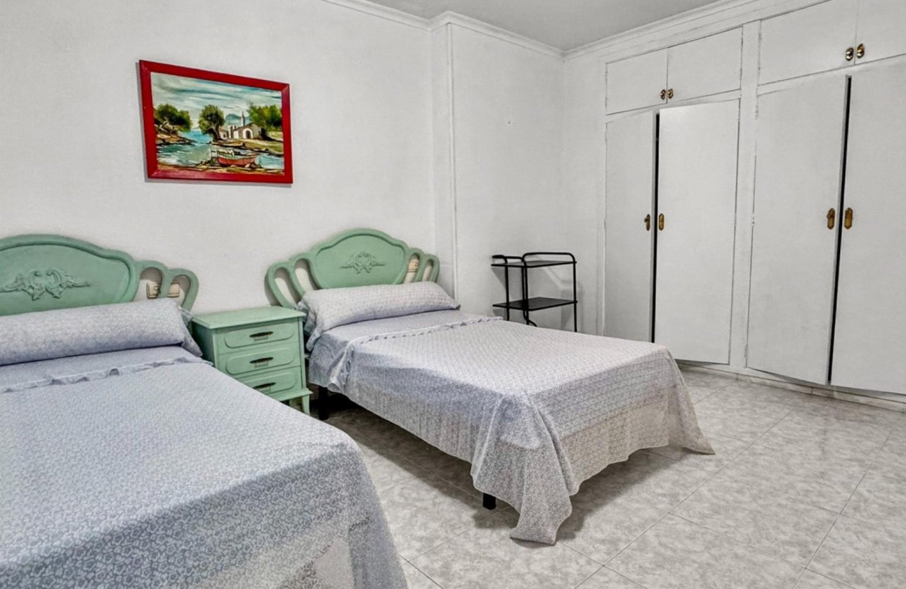 Resale - Apartment / flat - Torrevieja - Playa de los Locos