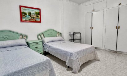 Resale - Apartment / flat - Torrevieja - Playa de los Locos
