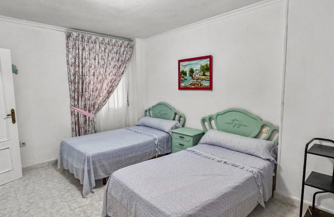 Resale - Apartment / flat - Torrevieja - Playa de los Locos
